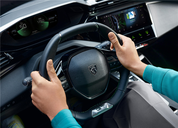 最帅国产法系车!东风标致408X开售:14.57万起