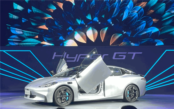 蝴蝶门瞩目 广汽埃安Hyper GT内饰发布：有特斯拉Model 3的影子