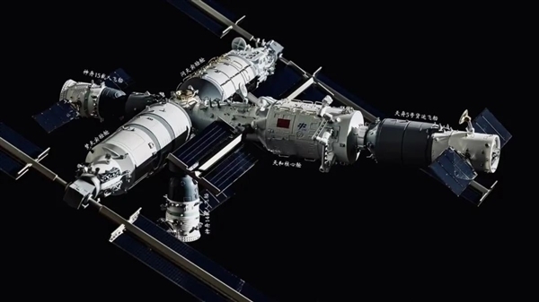 在空间站上直接“发射” 天舟五号成功释放澳门学生科普卫星一号