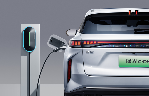 地表最强混动SUV 三电机+三挡DHT：星途瑶光C-DM 15.98万起售(图4)