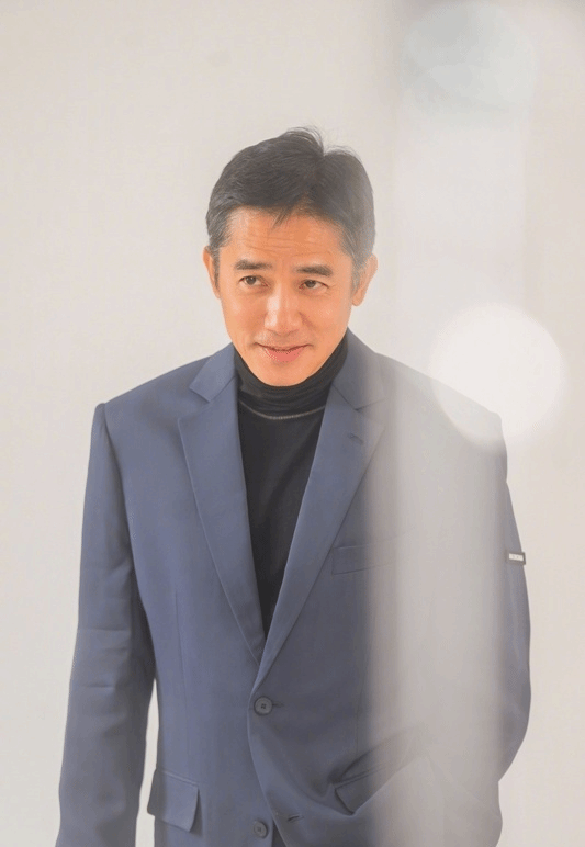 梁朝伟获威尼斯电影节终身成就奖 刘嘉玲:我眼光真好