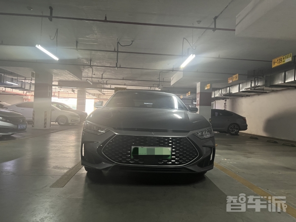 “高端家用车”?比亚迪汉DM-i试驾 极致的油耗和空间