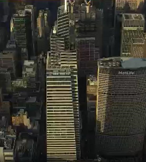 美国纽约93层摩天大楼剧烈晃动:一声巨响 集体逃跑