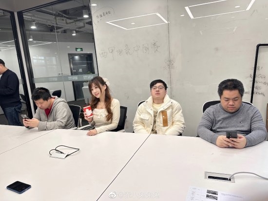 《星际争霸2》世界冠军李培楠回国:黄旭东等为其接风