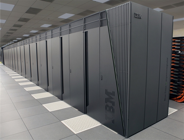 年薪超47万 15年不用工作的IBM员工起诉公司：多年不给涨工资