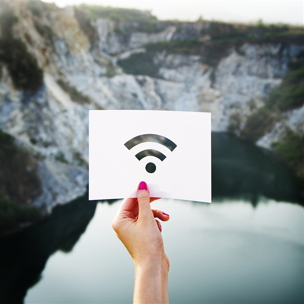 Wi-Fi 7真实网速狂飙2千兆!2倍碾压Wi-Fi 6、首发蓝牙5.4