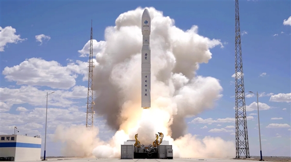 一箭26星新纪录！中科宇航力箭一号大型固体火箭发射圆满成功