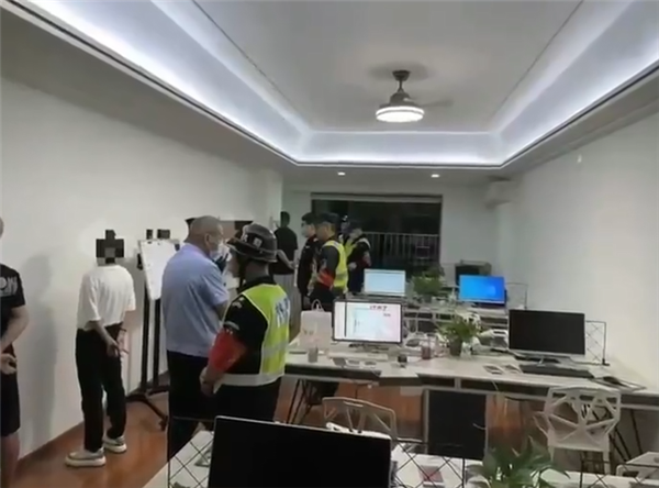 小伙入职第二天报警把公司端了:原来是搞电信诈骗的