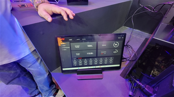 2500W的至尊电源诞生!轻松拉动四块RTX 4090