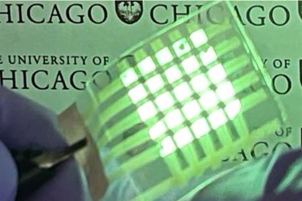 技术突破!芝加哥大学开发新型OLED显示器:拉伸两倍不断裂