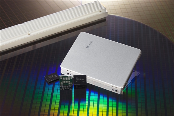 2TB硬盘开车价400多 SSD便宜到没朋友:5大巨头流泪数钱