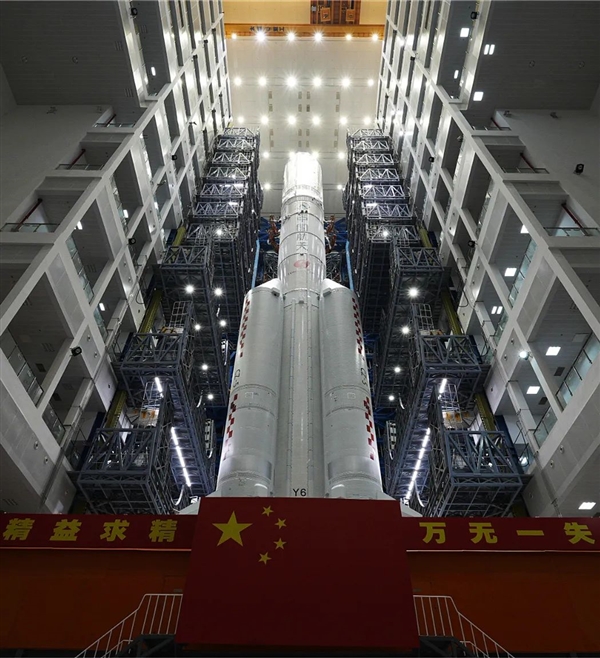 62.8米中国最高火箭！长征五号时隔3年再次飞天