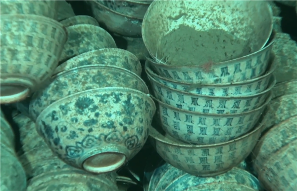 我国深海考古重大进展!首次发现大型古代沉船:水下第一视角太壮观