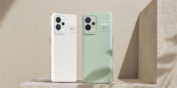真我用上Android 14：GT2 Pro率先适配