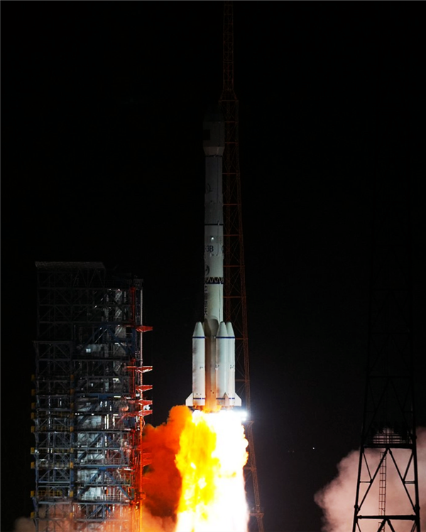 长征火箭第496次发射！中星6E卫星升空 设计寿命14.2年