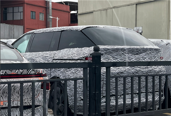 专为年轻人而来?何小鹏预告小鹏全新车型X9:“年轻态”MPV