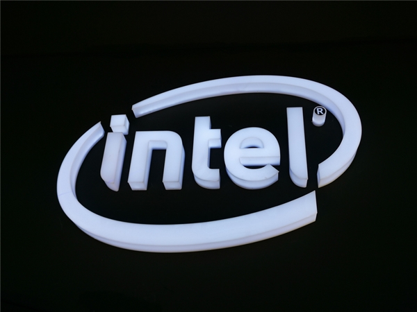 Intel或将开发“视频DLSS”同款超分辨率技术：最低仅需10代酷睿