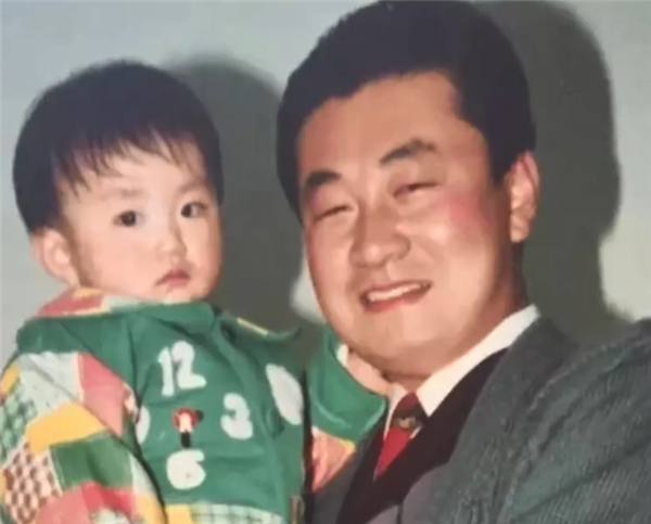 爸爸因无人回应退家族群 女儿发声:反而变热闹了