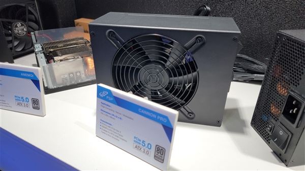 2500W的至尊电源诞生!轻松拉动四块RTX 4090