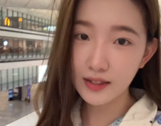 孟羽童离开格力称将继续读书 疑成立个人工作室