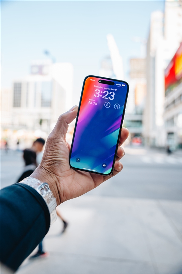 不止iPhone!国产高端机售价为何也跟着水涨船高?原因揭开