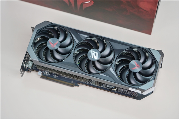 AMD RX 7900 XT价格全面雪崩:沦落到RTX 4070 Ti的级别