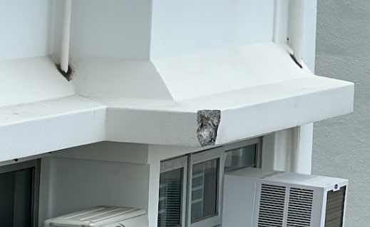 香港高楼同一住户1秒被雷劈3次 网友拍下震撼一幕