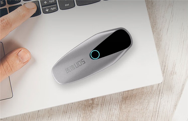 统信UOS跨界做U盘：一插秒变双系统、512GB 1398元