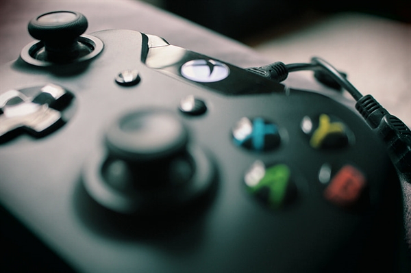 微软宣布砍掉Xbox金会员：硬核玩家晒出824年会员资格