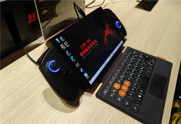 壹号本X1mini三合一电脑发布：锐龙7 8840U处理器 5699元起