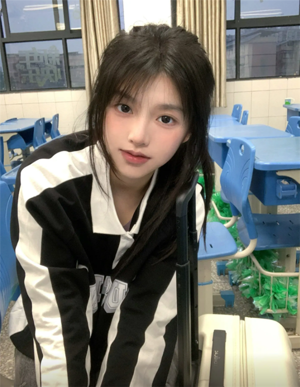 缘分好奇妙 女孩拿2004年老照片在抖音寻人 真找到了