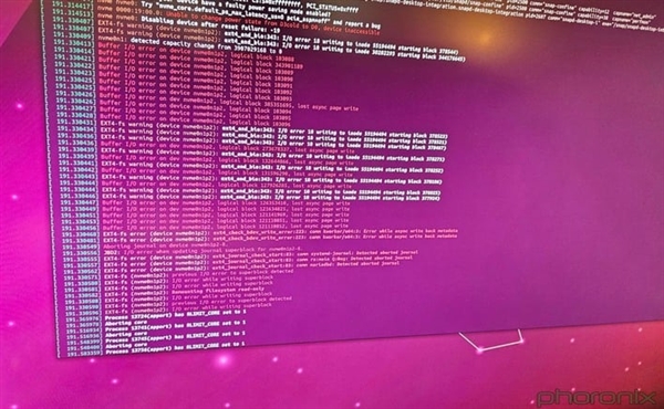 PCIe 5.0 SSD去掉散热器后杯具了!写速跌成狗、电脑黑屏