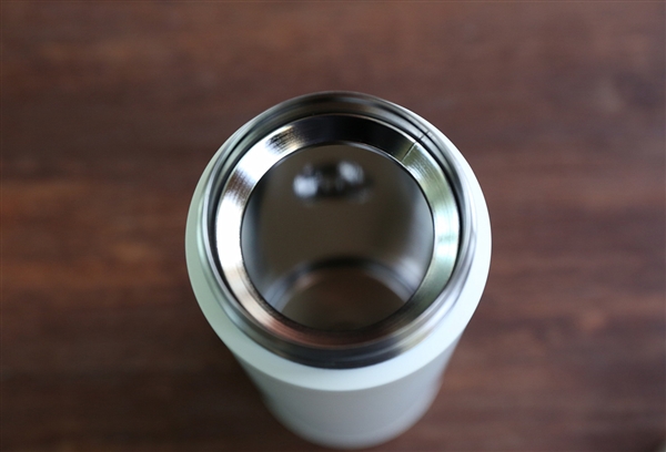 小心了!多人收到陌生快递杯子扫码被骗:官方揭穿其中套路