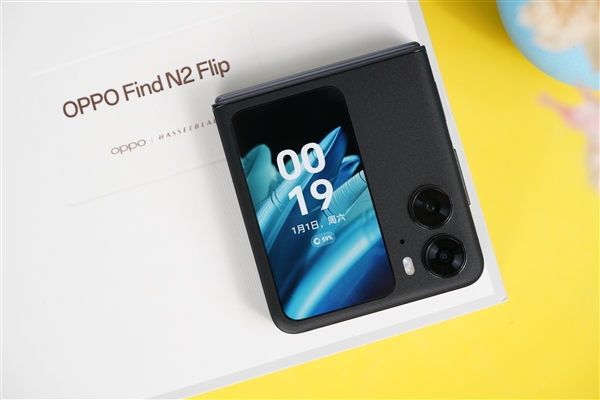 OPPO Find N2 Flip重磅更新!外屏可直接聊微信