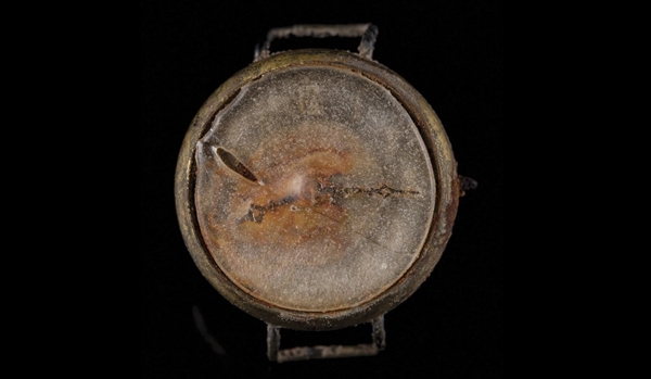 广岛核爆“幸存手表”拍出3.1万美元：时间停留在爆炸时刻