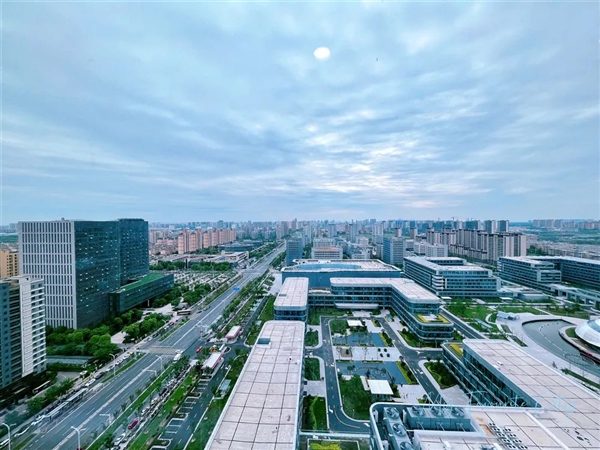 刘强东14年为宿迁投入超200亿!宿迁第一高楼启用 未来3年在当地新招上万人