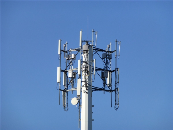 缩减5G基站招标规模 大幅减少5G投资?中移动回应:外界误读