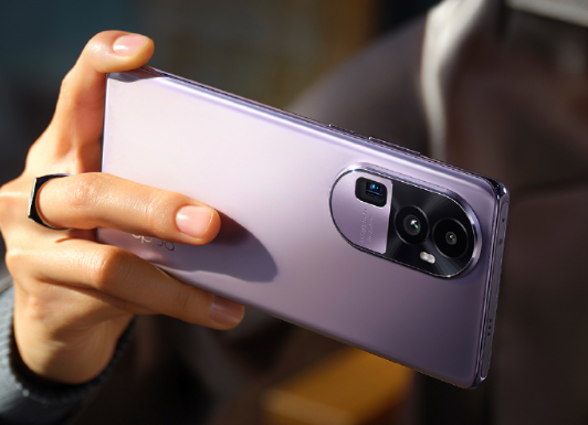 Find系列同款！OPPO Reno10 Pro搭载动态光影屏：120Hz高刷