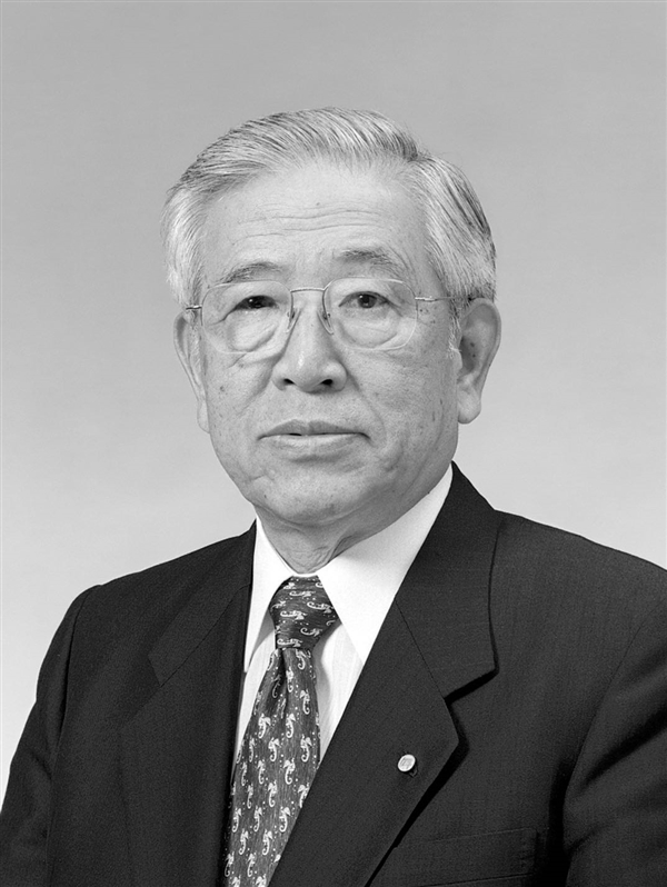 丰田章男之父 丰田汽车名誉会长丰田章一郎逝世:终年97岁