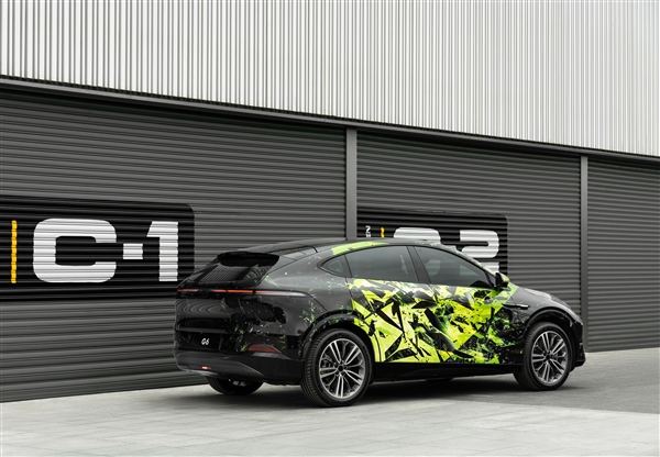 打的就是特斯拉Model Y 小鹏G6官图发布:最强电驱、智能化加持