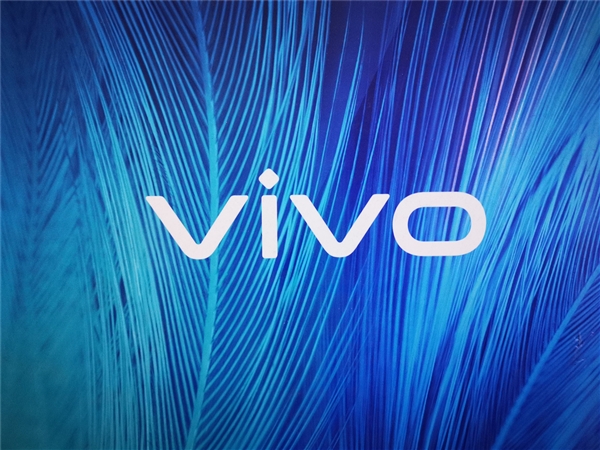 vivo X Fold2折叠机跑分来了 安兔兔大赞:非常优秀