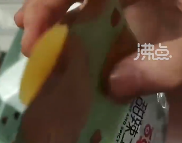 百草味回应袋装土豆片只有1片:装袋机器异常速度过快