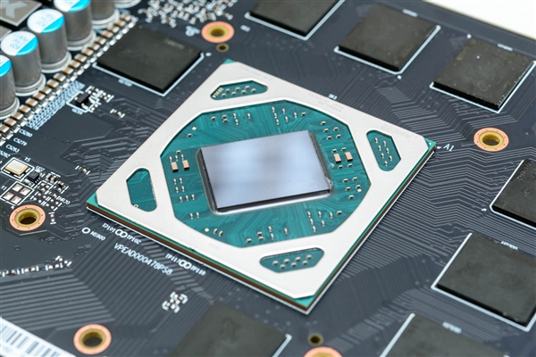中国玩家把RX 580显卡做成钥匙链:还带俩显存