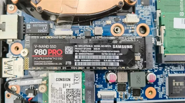 国产主控+长存颗粒的山寨三星980 PRO:居然骗过了官方SSD软件魔术师