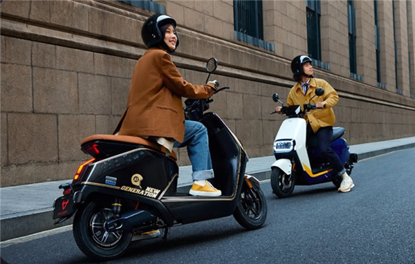 小牛G400两轮电动车开售:续航100km 最高时速52km/h