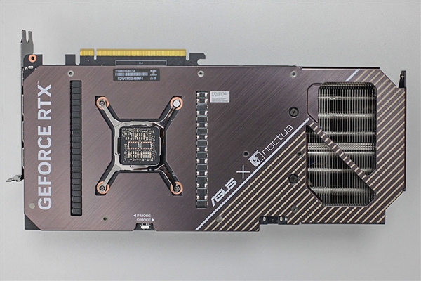 4.3槽庞然巨物!华硕猫头鹰版RTX 4080来了:噪音/温度喜人