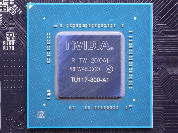 2399元起要不要!RTX 4060 AD107核心曝光:小得不可思议