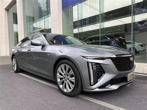 40万买宝马7系同级豪华车!新一代凯迪拉克CT6实车曝光:超帅
