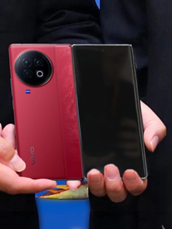 vivo X Fold2影像曝光:IMX866主摄、潜望长焦取消