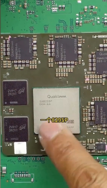 小米SU7主控首拆：两颗Orin X+8295芯片现真身 做工和特斯拉比是什么水平